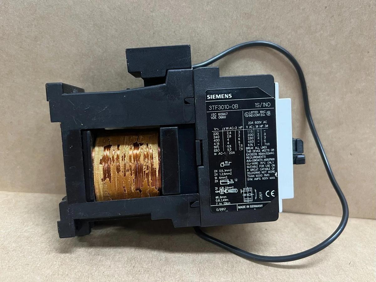 Used Siemens 3TF3010-0B 3P, 1S/1NO, 20A Contactor w/ EMC Suppressor - Lot of 4
