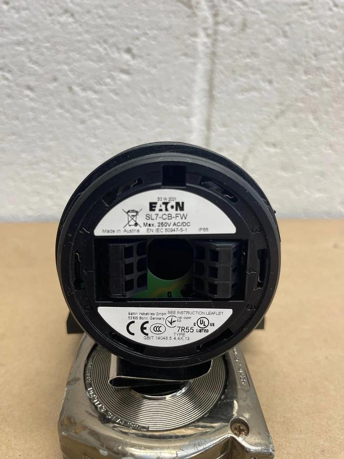 Used Eaton SL7-CB-FW Tower Light Base, Mounting Base Only