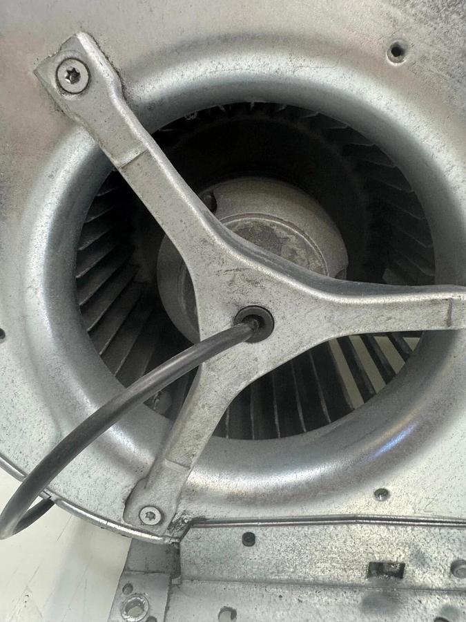 Used Ebmpapst D4180-CA02-02 Centrifugal Fan, 230 V, 50/60 Hz, 1.77 A