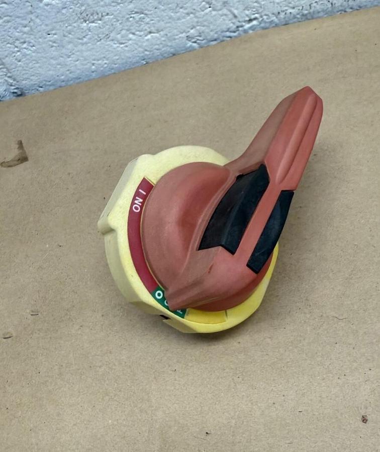 Used Allen-Bradley 194R-PY Disconnect Switch Handle, Series A