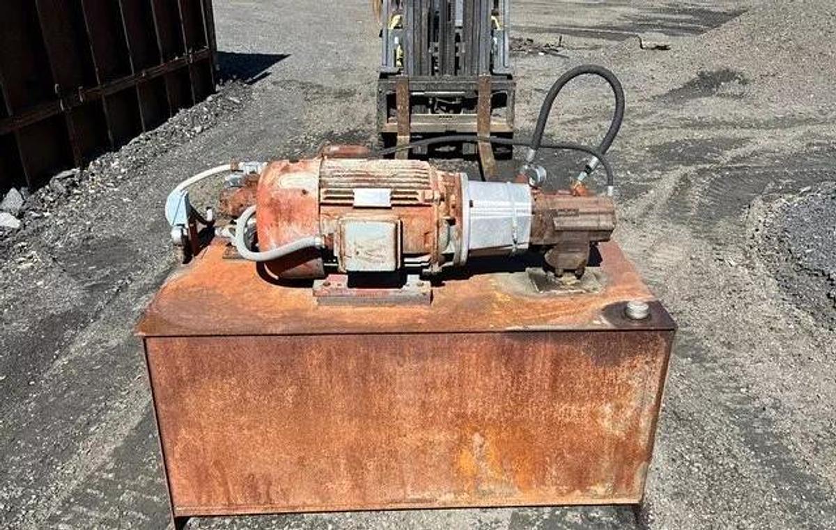 Used Hydraulic Power Unit 200 Gal Tank, Denison Pump S26 34713 0, 30Hp Motor