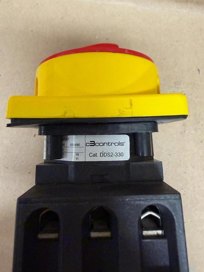 Used C3 Controls DDS2-330 Non-Fused Disconnect Switch