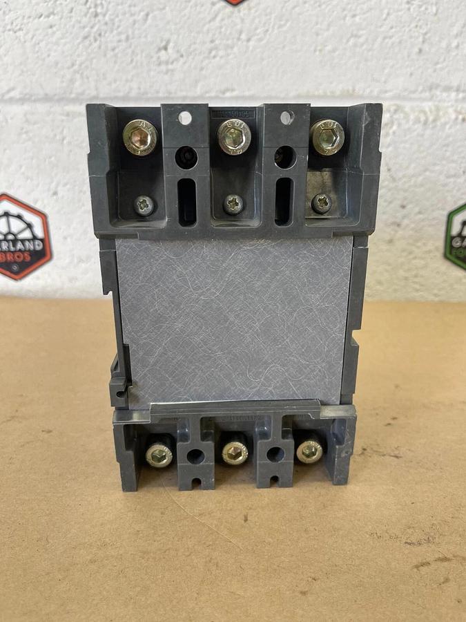 Used Siemens 3VE5331-0CU00 Circuit Breaker, 125 Amps, 600 VAC, 3 Phase