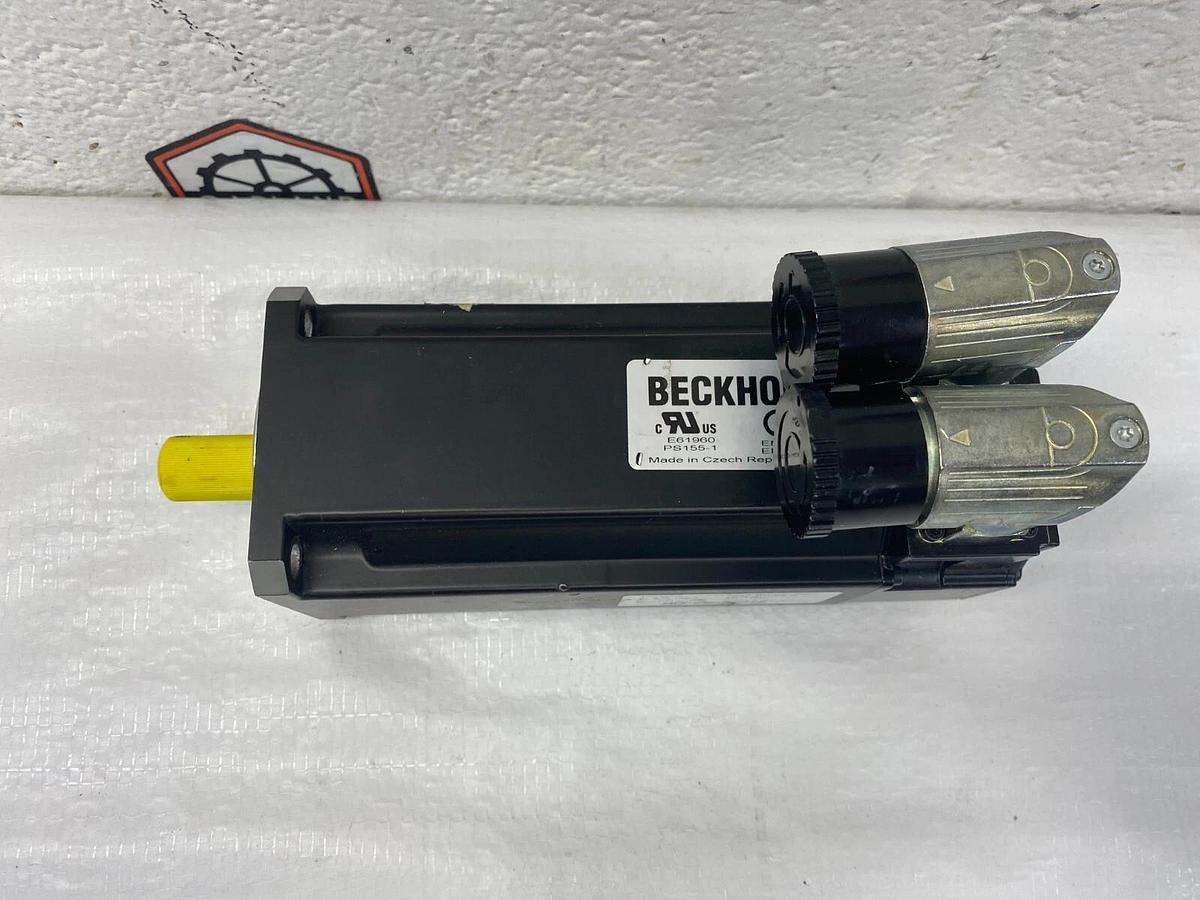 Used Beckhoff AM3033-DE40-0000 Servo Motor