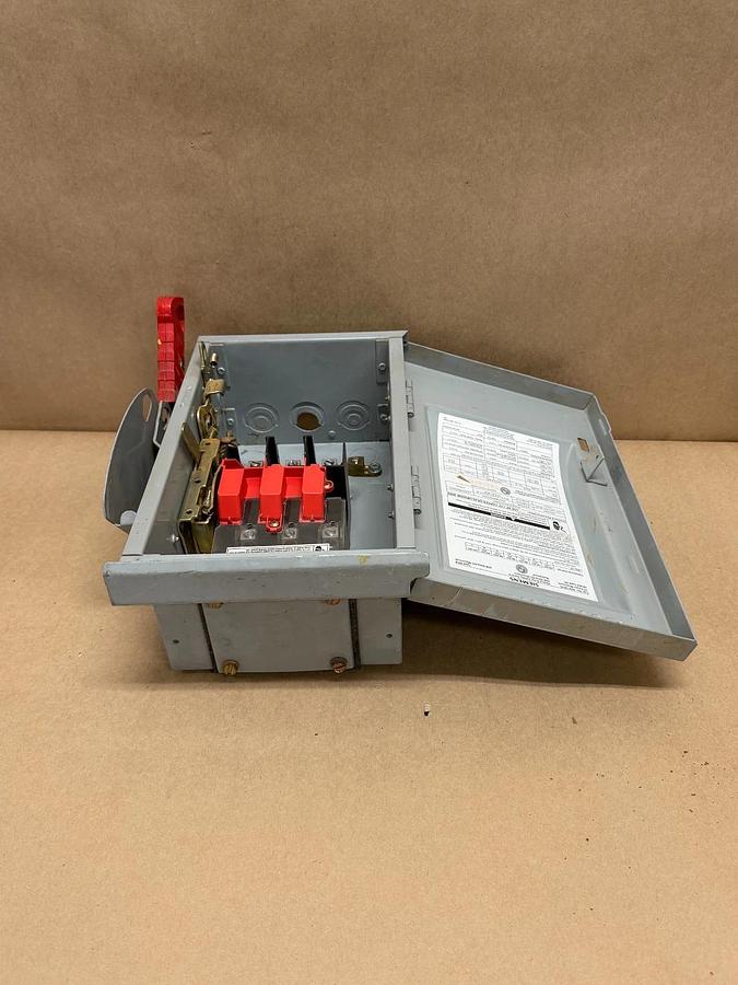 Used Siemens HNF361R Heavy Duty Safety Switch, 30A, 600VAC, 250VDC