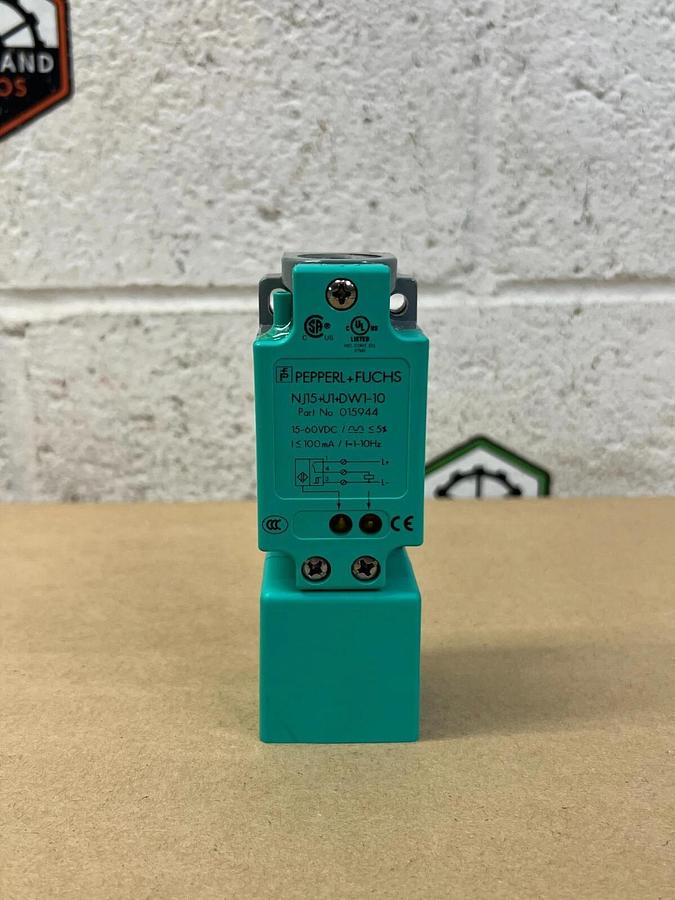 Used PepperL + Fuchs NJ15+U1+DW1-10 Proximity Switch
