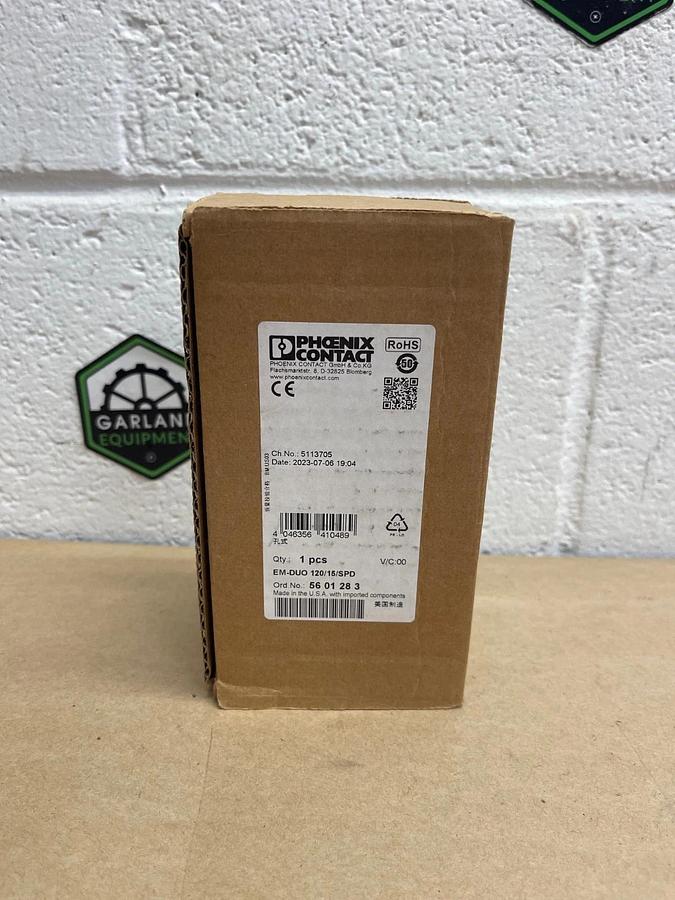 Phoenix Contact EM-DUO 120/15/SPD Rail Mounted Power Outlet, 56 01 28 3 *NEW*