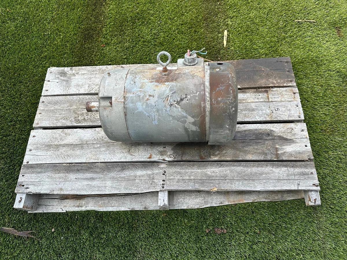 Used Baldor VM3710T, 7-1/2Hp Industrial AC Motor @ 1760RPM 3 Phase 60Hz 208-230/460V