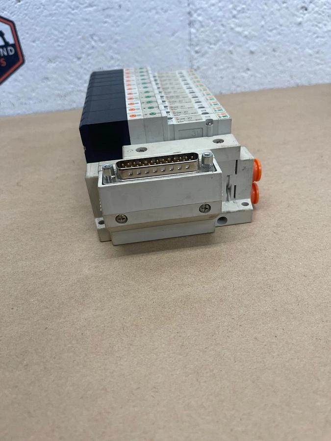 Used SMC SS5V1-GAN014A Solenoid Valve Manifold