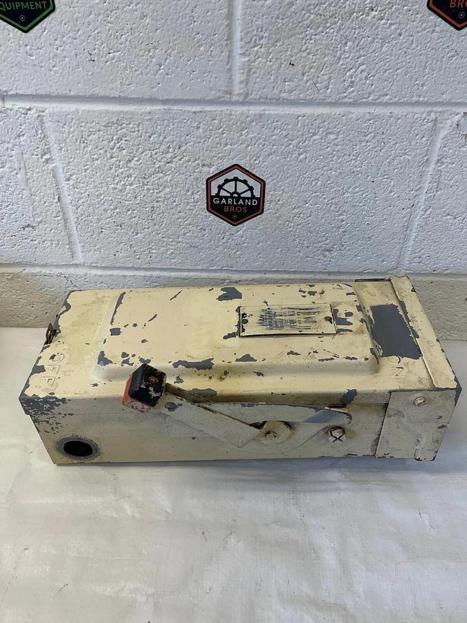 Used Square D HU361RB Heavy Duty Safety Switch Ser E2 30A 600VAC Single Throw