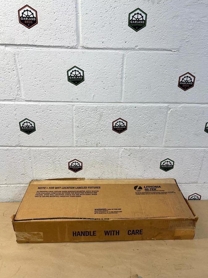 Lithonia Lighting VSE 3 17 120 GEB Fluorescent Fixture