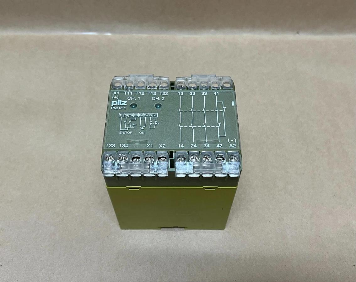 Used Pilz PNOZ 1 3S/10 Safety Relay