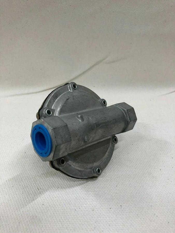 Used Maxitrol 325-3 Gas Pressure Regulator
