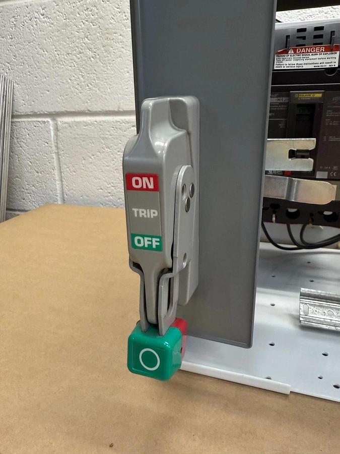 Used Square D 80438-738-01 Motor Control Center Unit, 5Hp 480V, 3-Ph