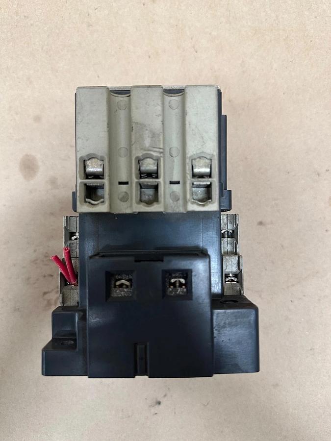 Used Siemens 3TF48 Contactor, 100A