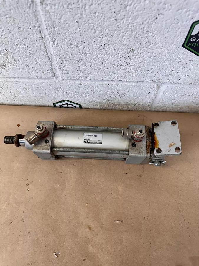 Used SMC - C95SDB50-100 - Pneumatic Cylinder; Max Press: 1.0 MPa
