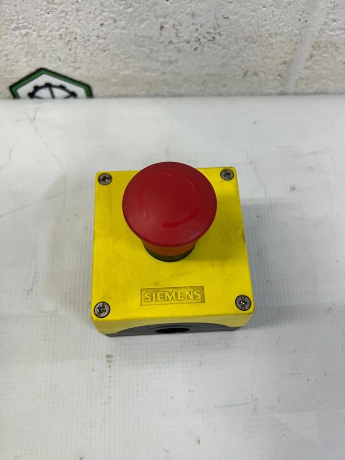 Used Siemens 3SU1801-0AA00-0AA2 Empty Enclosure