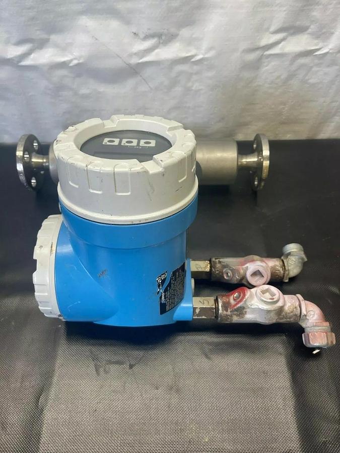 Used Endress+Hauser 80F08-4440/0 Promass 80 w/ 80F08-4440/0 Promass F Flow Meter