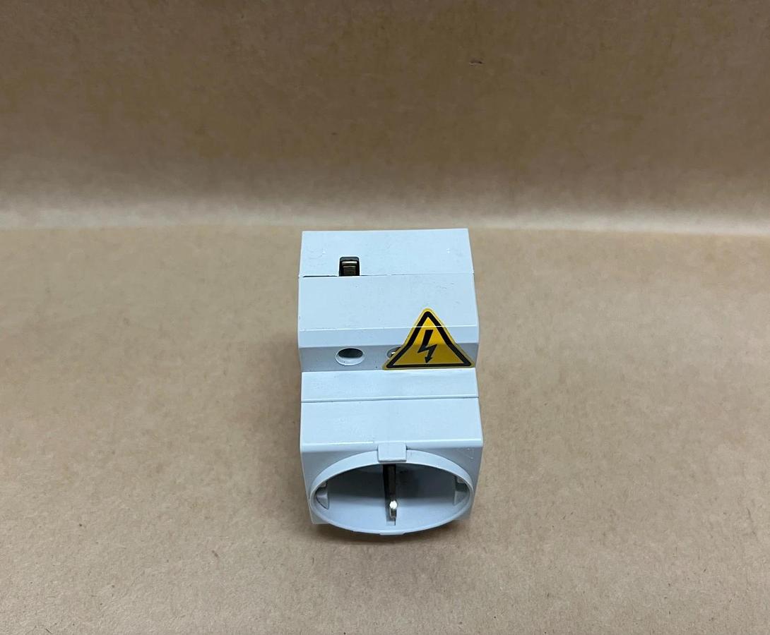Used Lutze ST3/S 800 572 Plug Receptacle