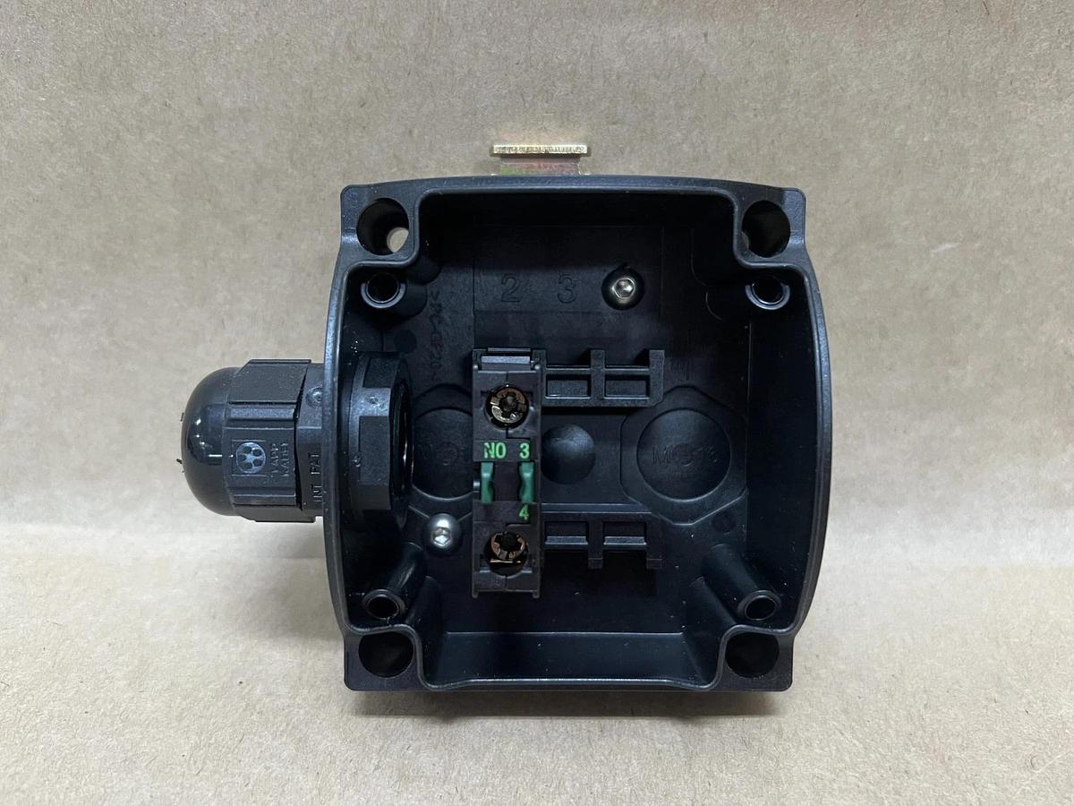 Used Moeller PC-GF20-FR Enclosed Selector Switch w/ M22-KC10 Contact Block