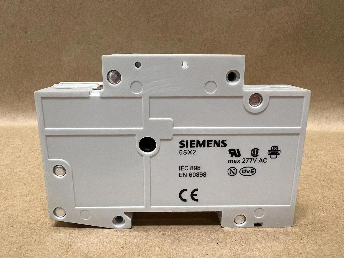 Used Siemens 5SX21 B6 230/400V Circuit Breaker, 5SX9100HS Auxiliary Contact, Lot of 8