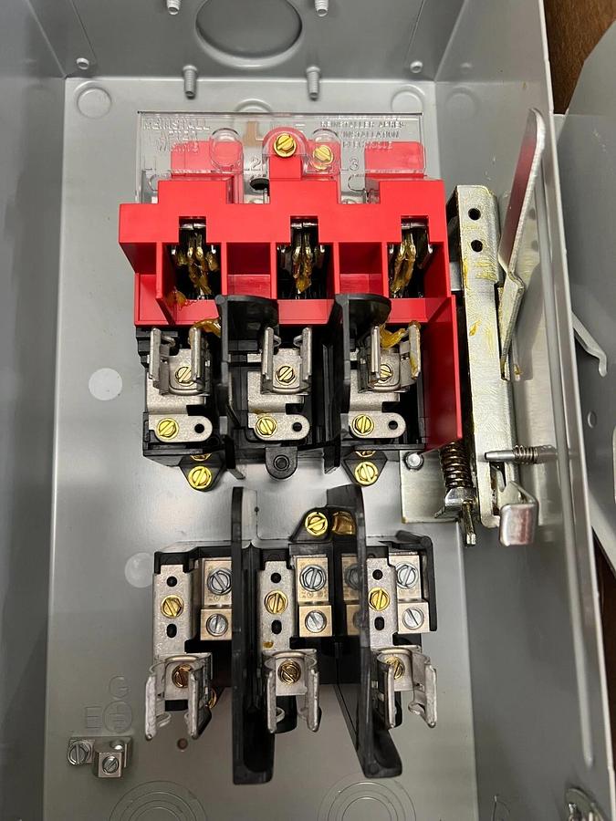 Used Eaton DH361FRK 30A Heavy Duty Safety Switch