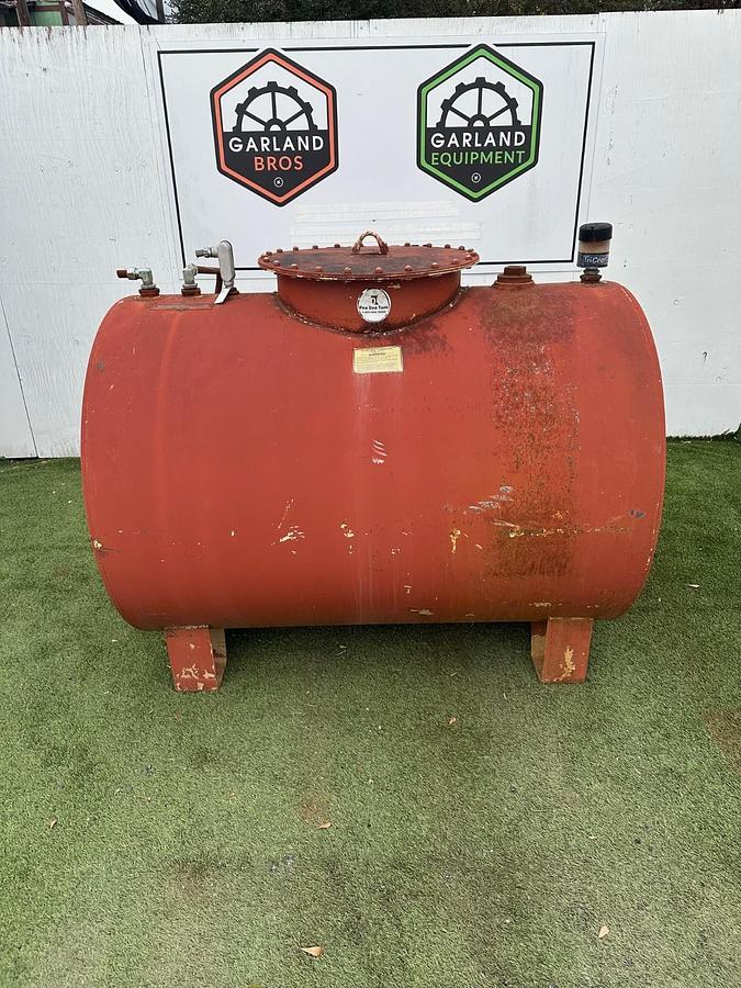 Used Pee Dee Tank 500 Gallon Capacity Above Ground Horizontal Tank