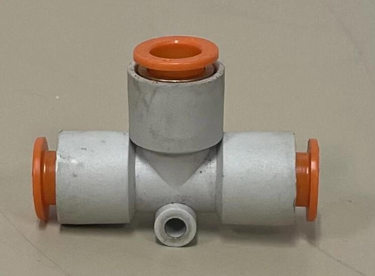 Used SMC 3/8” Union Tee, Spore, Package of 9