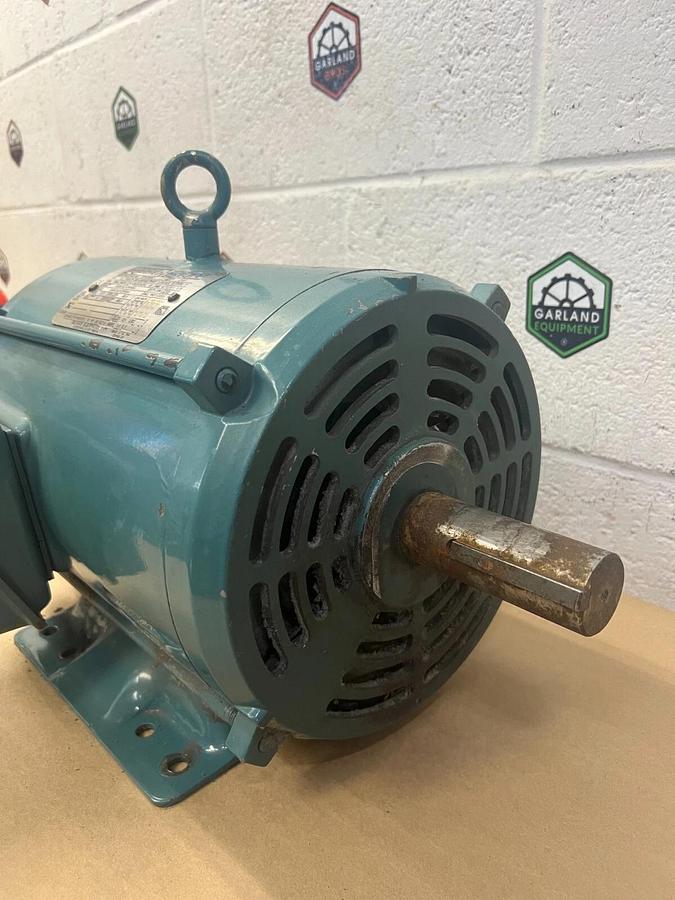 Used Reliance Electric P21S3044 Sabre Motor 10Hp 3500RPM 3Ph 60Hz 208-230/460V
