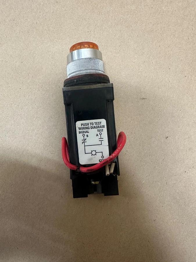 Used Allen Bradley 800MR-PT16K Pilot Light w/ 800M-XAK Contact Block