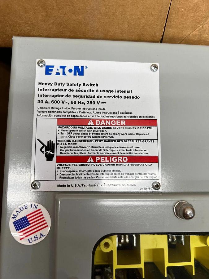Eaton DH361FDKW Heavy Duty Safety Switch, 30A