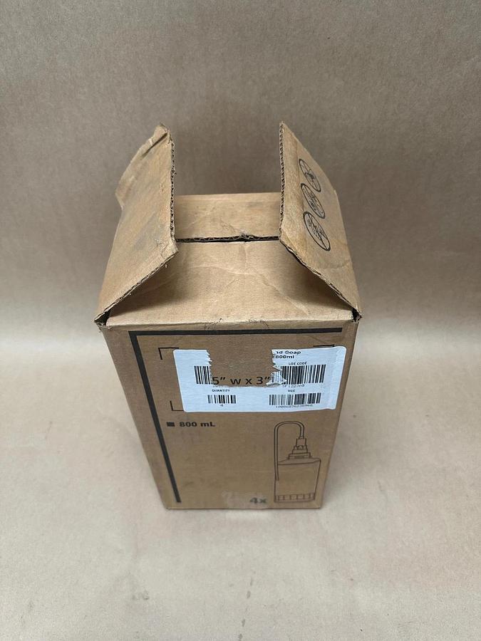 Used Rubbermaid 2018582 800ML Antibacterial Lotion Soap - Lot of 4