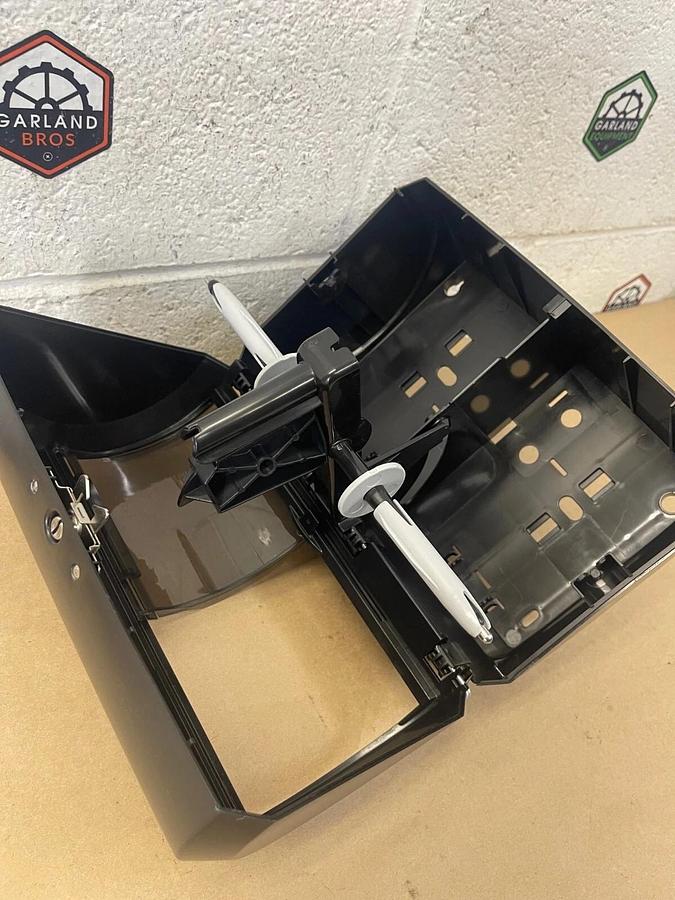 Georgia Pacific 56784A Compact Side-By-Side Tissue Dispenser Z-100279-01