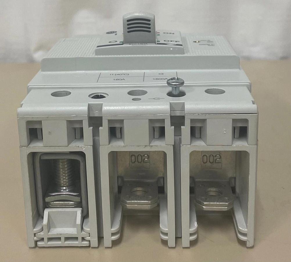 Used Allen Bradley 140G-I2C3-D16, Circuit Breakers, 3 Poles, 225 A