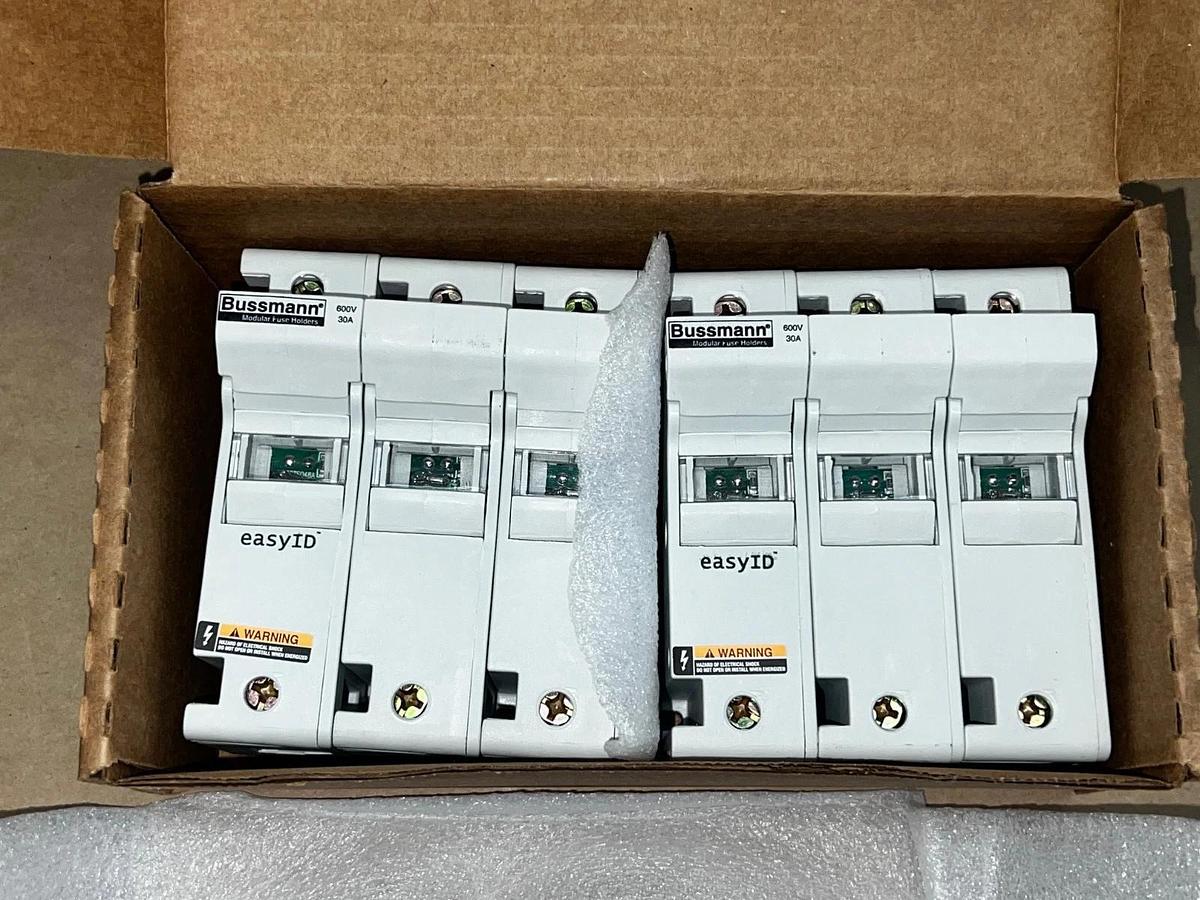 Eaton Cooper Bussmann CH30J3I Fuse Holder 3 Pole 30A Class J Qty 2 *NEW*