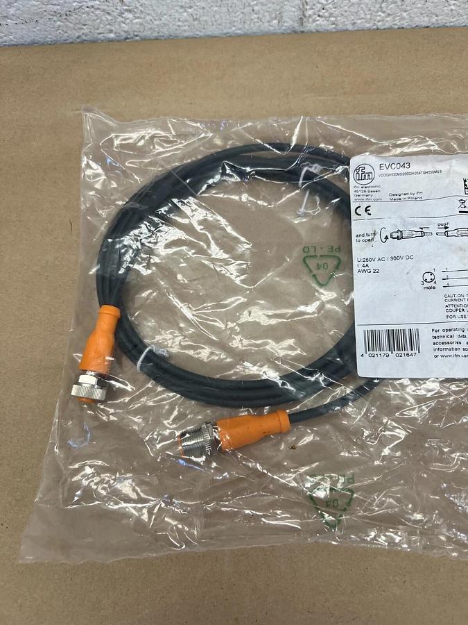 Used IFM EVC043 Connection Cable