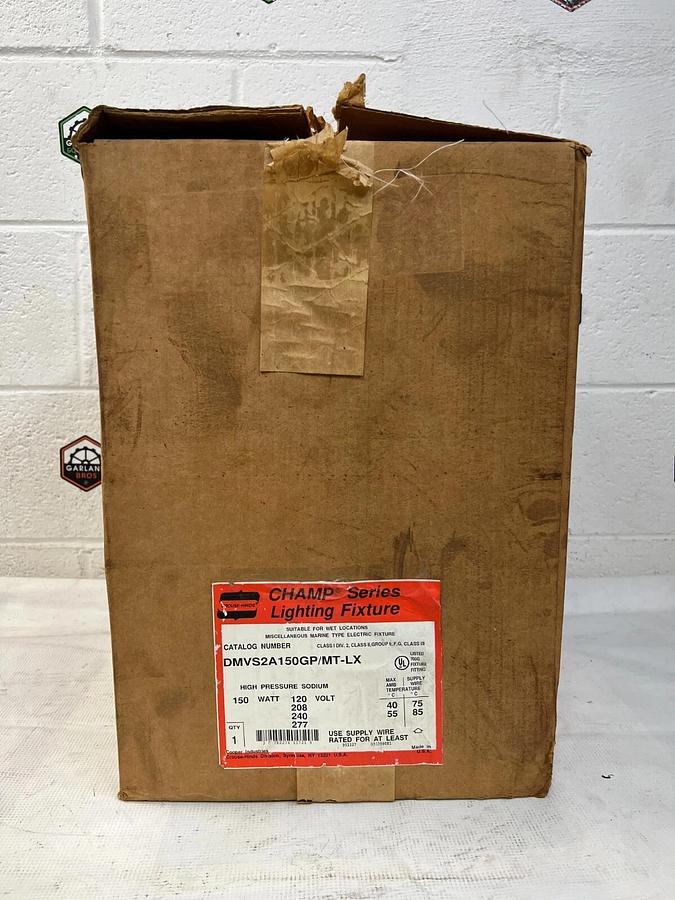 Crouse-Hinds DMVS2A150GP/MT-LX Model M9 Champ DMV Series Lighting Fixture 150W