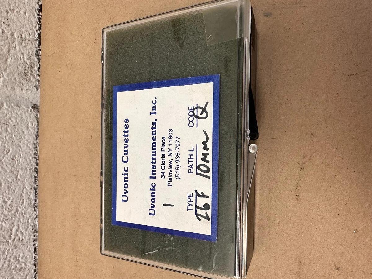 Used Uvonic Cuvettes - Type 26F - Short Anaerobic UV Cuvette QZ 10mm