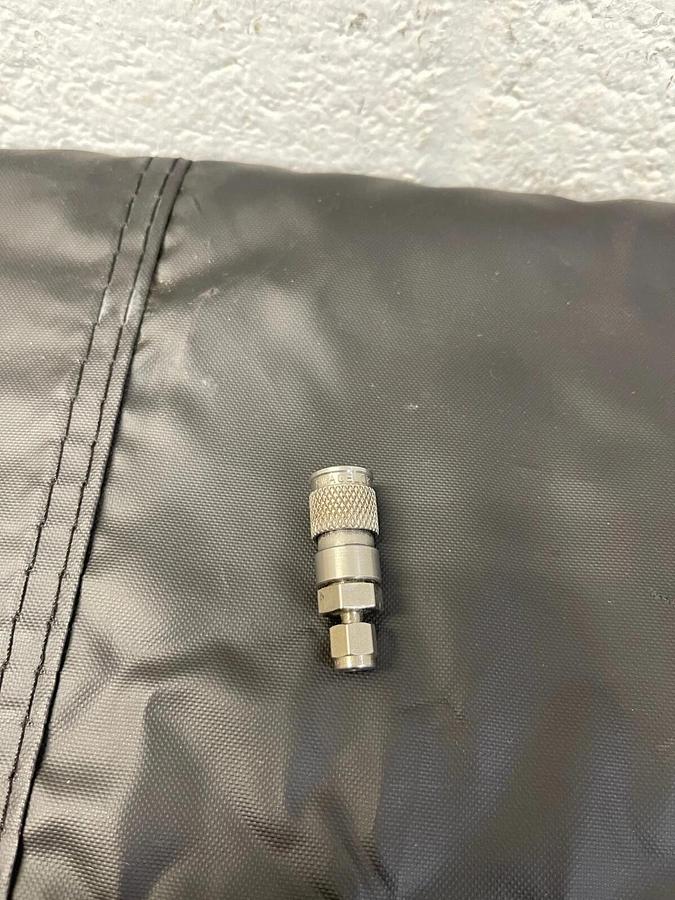 Used Swagelok SS-QM2-B-100 Miniature Quick Connect Body