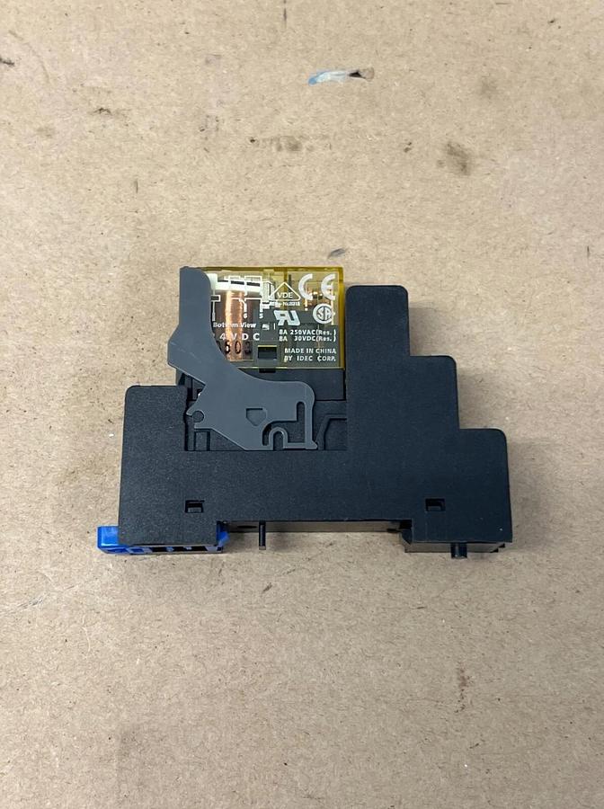 Used idec RJ25-CL-D24 Purpose Relay/ Socket