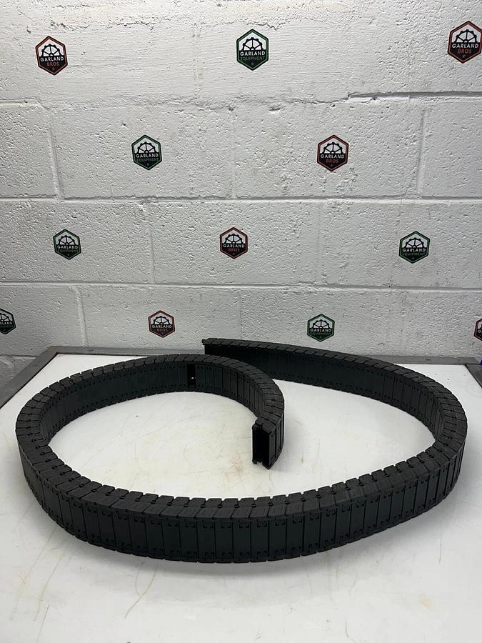 Used igus E6.29.01.075 E-Chain, 102 links, 7-1/2 feet Long