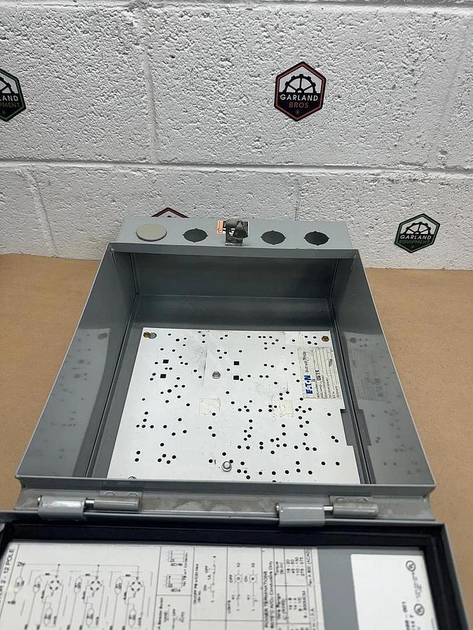 Used Eaton ECL04D1A4A-C20P8S3 General Purpose Magnetic Enclosure, 16” x 12”