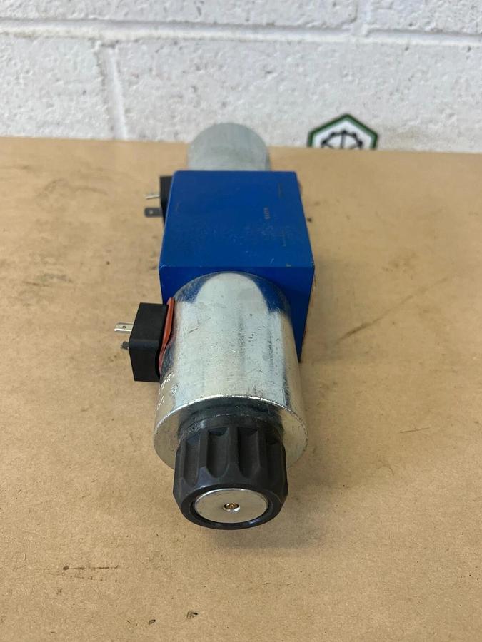 Used Rexroth MNR R900930080 Directional Spool Valve  - Parts Only