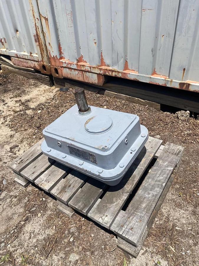 Used Falk 4215J253 Shaft Mount QuaDrive Gear Box, Ratio 24.94:1