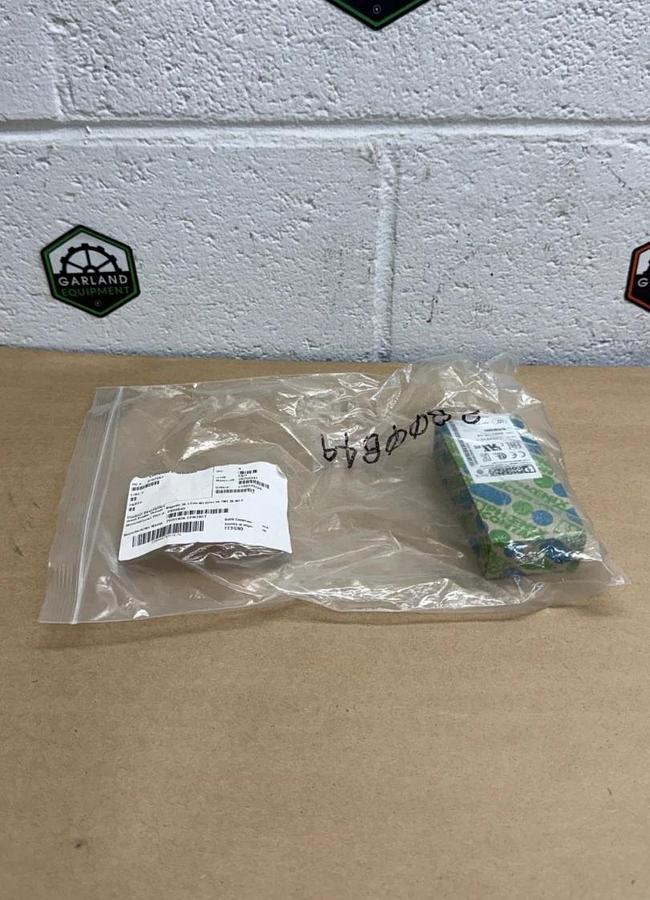 Phoenix Contact 2800849, CB TM1 3A M1 P, Circuit Breaker *NEW*