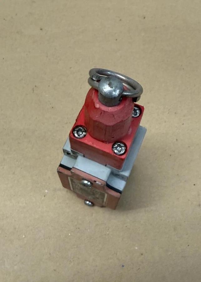 Used COMEPI SBM2K9X11 Pull Cord Interlock Safety Switch