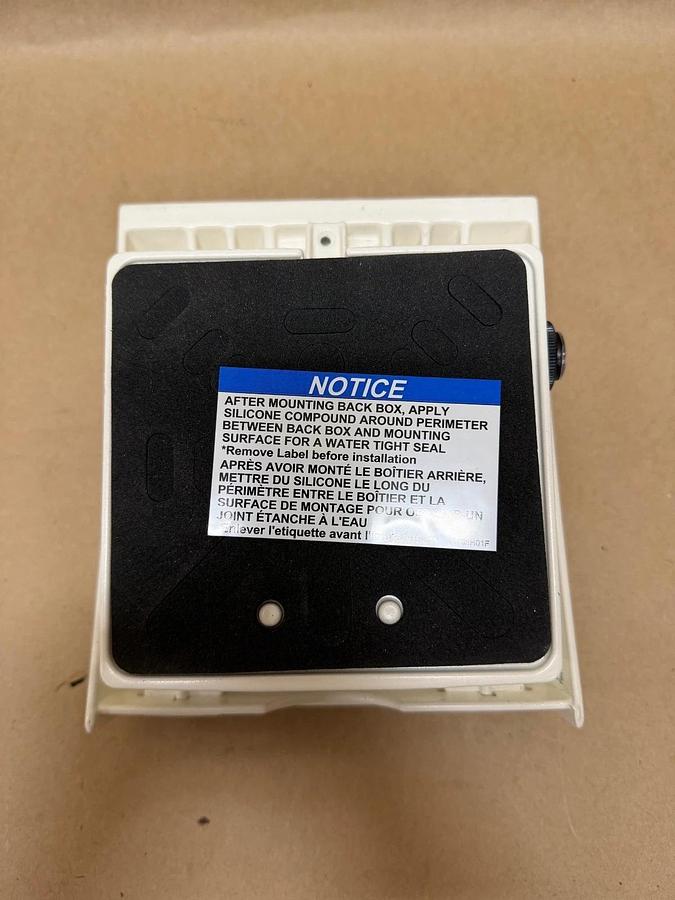 Used Cooper Lighting Crosstour LED Wall Pack 18W *NEW*