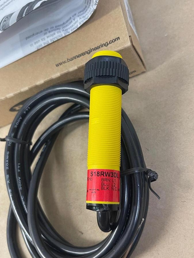 Banner Engineering Corp S18RW3DL Epoxy Encapsulated Barrel Mount Sensor 34525