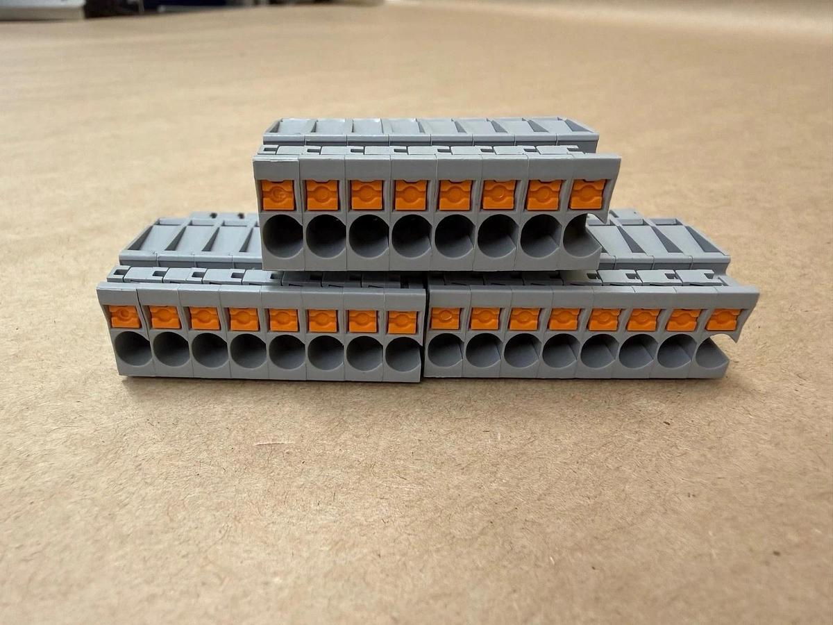 Used Phoenix Contact PP-H 2,5/8 Terminal Plug *NEW* - 3 Pcs