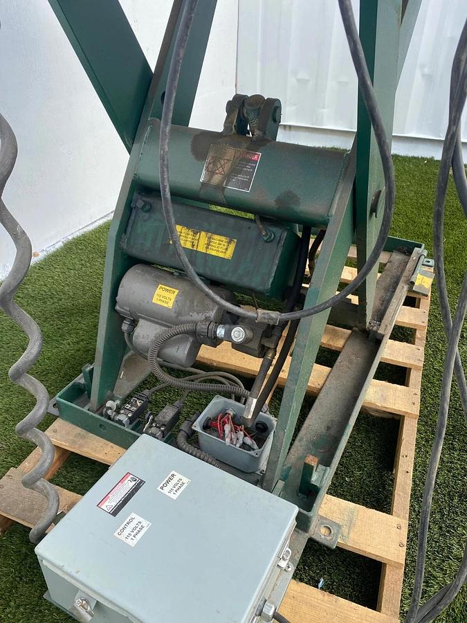 Used Southworth LS2-36 Scissor Lift Table 46”x54” Top, Rotates Clockwise 1400 lb Lift